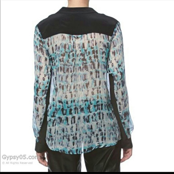 Gypsy 05 Blue Thumb Print Silk Mix Button Down - Picture 6 of 8